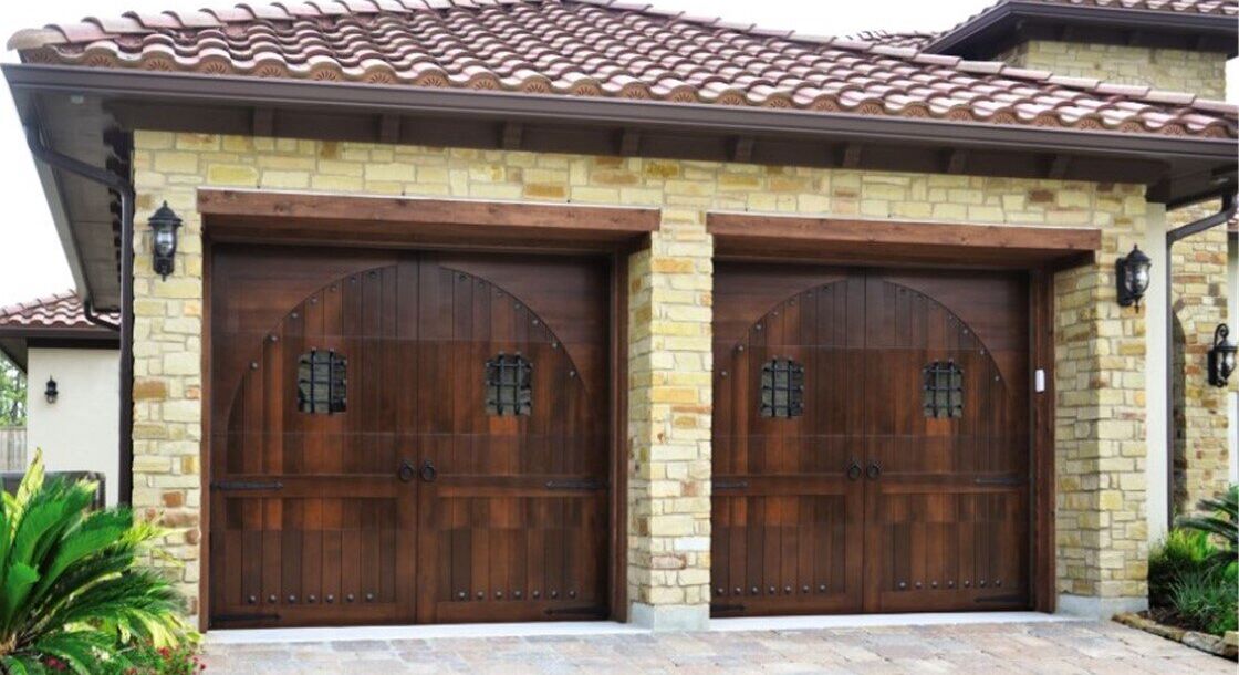 Carriage Wood Garage Door Gallery,Overhead Door of Kearney