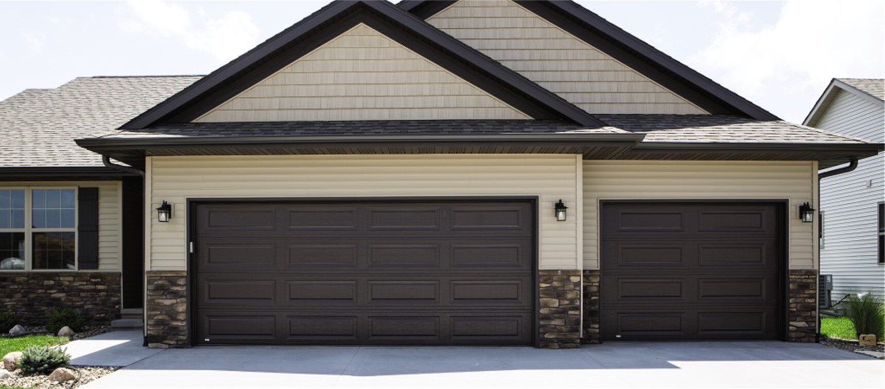 Traditional Steel Garage Door Gallery, Overhead Door of Kearney